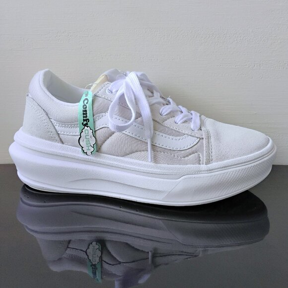 Vans Women Old Skool Overt Suede/Textile Lightweight Sneaker in Light Grey/White - Picture 1 of 12